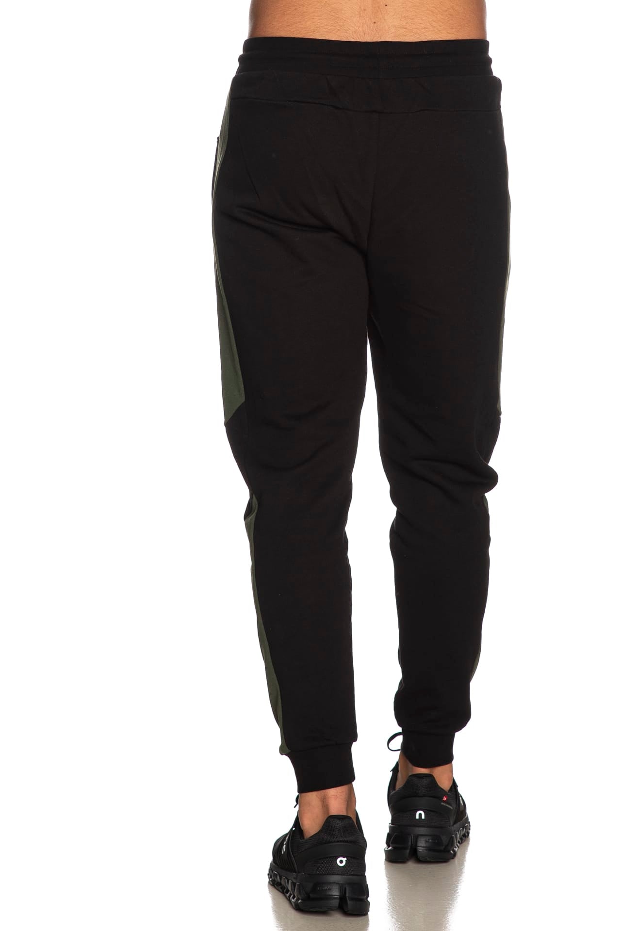 b841d9341c4a8d5cf9edff57ccf8c0572d6fde17