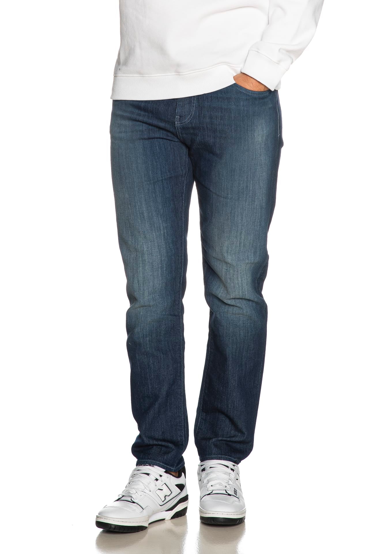 b666bc95d6f3c9b8fe3d863929422156d5db85ed