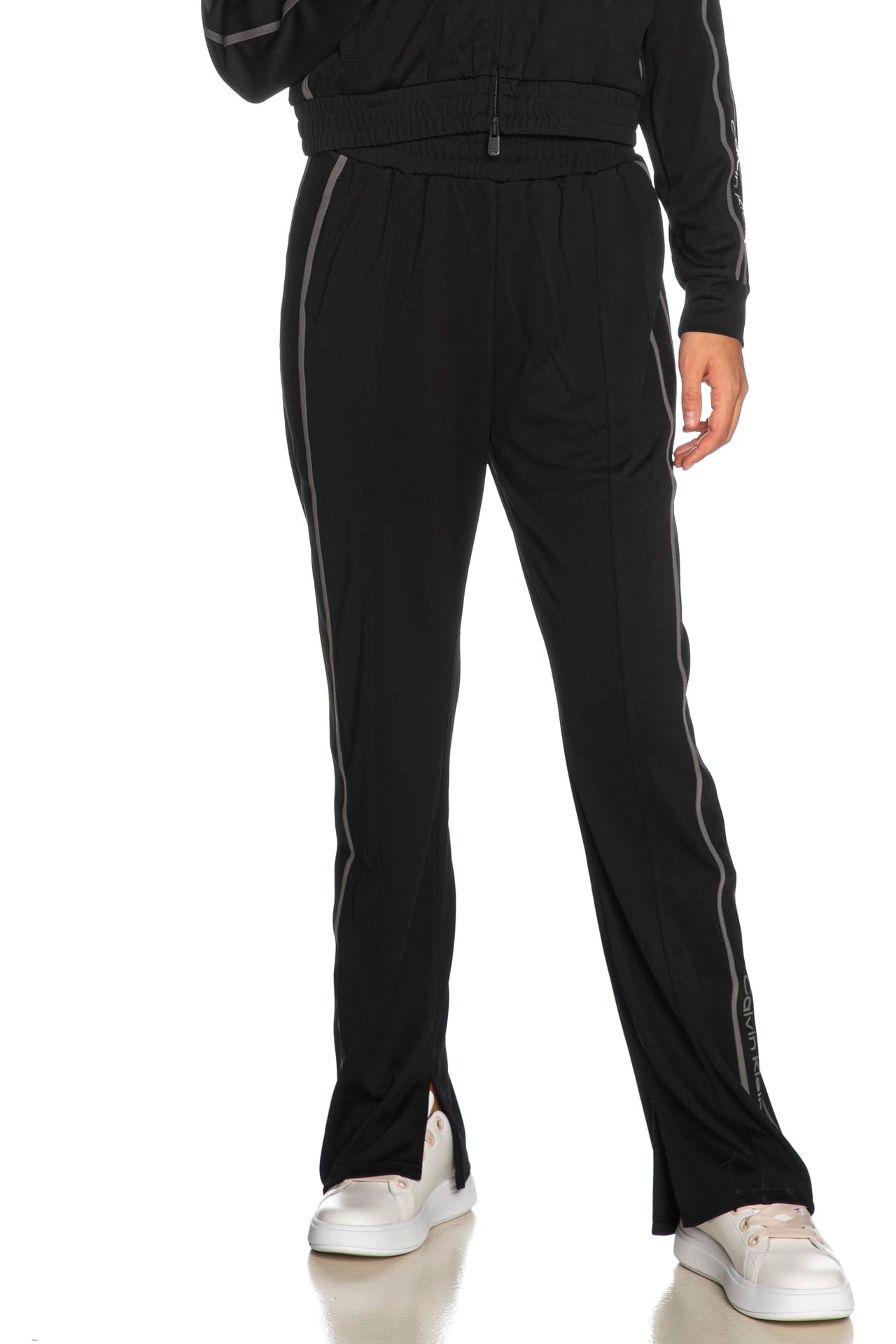 c66cad221c80f8e4f0397b22dc40549554b5db92