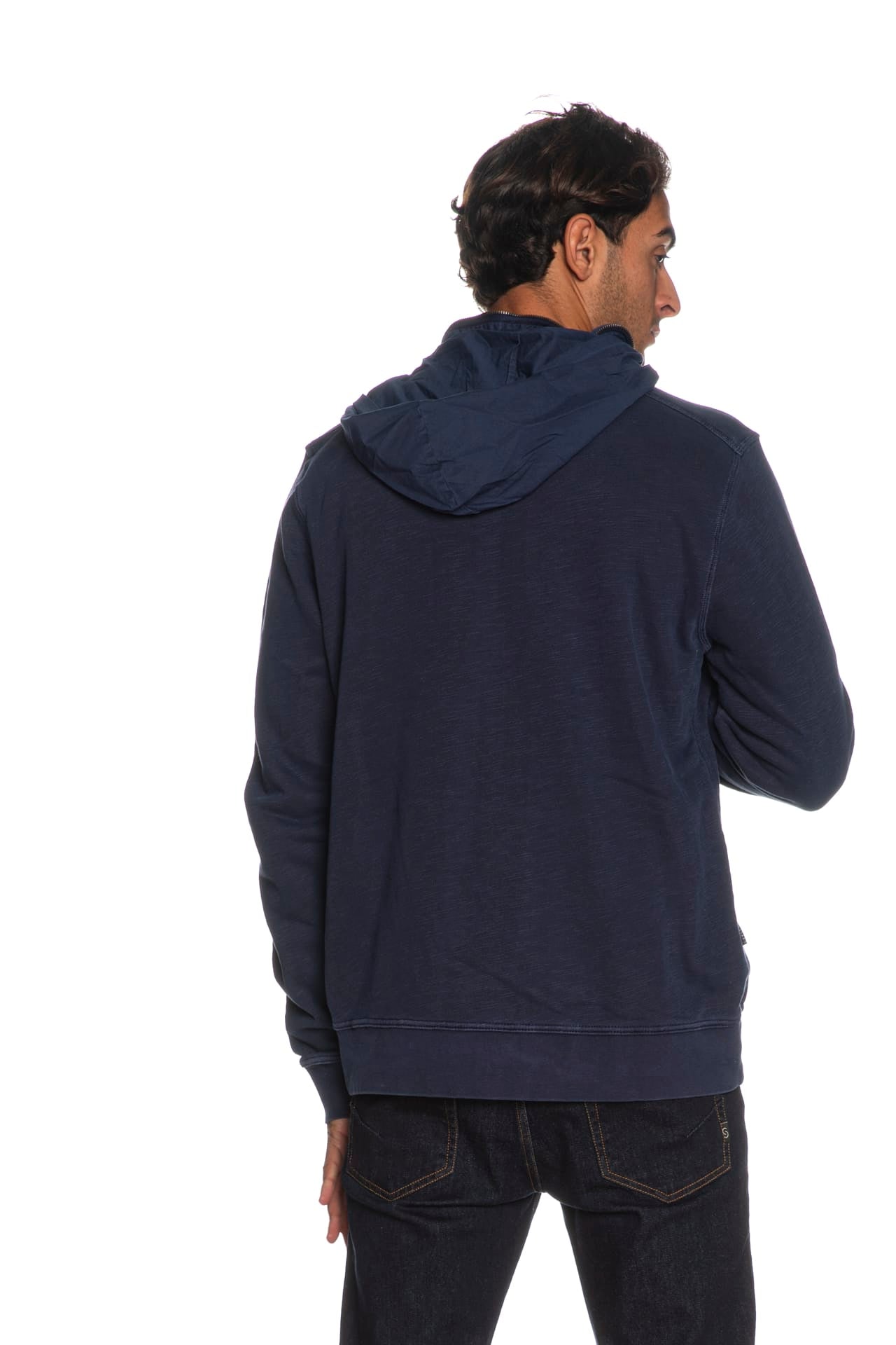 dd2b11610b720abe92a1d8ce3eeb3131b7490a75