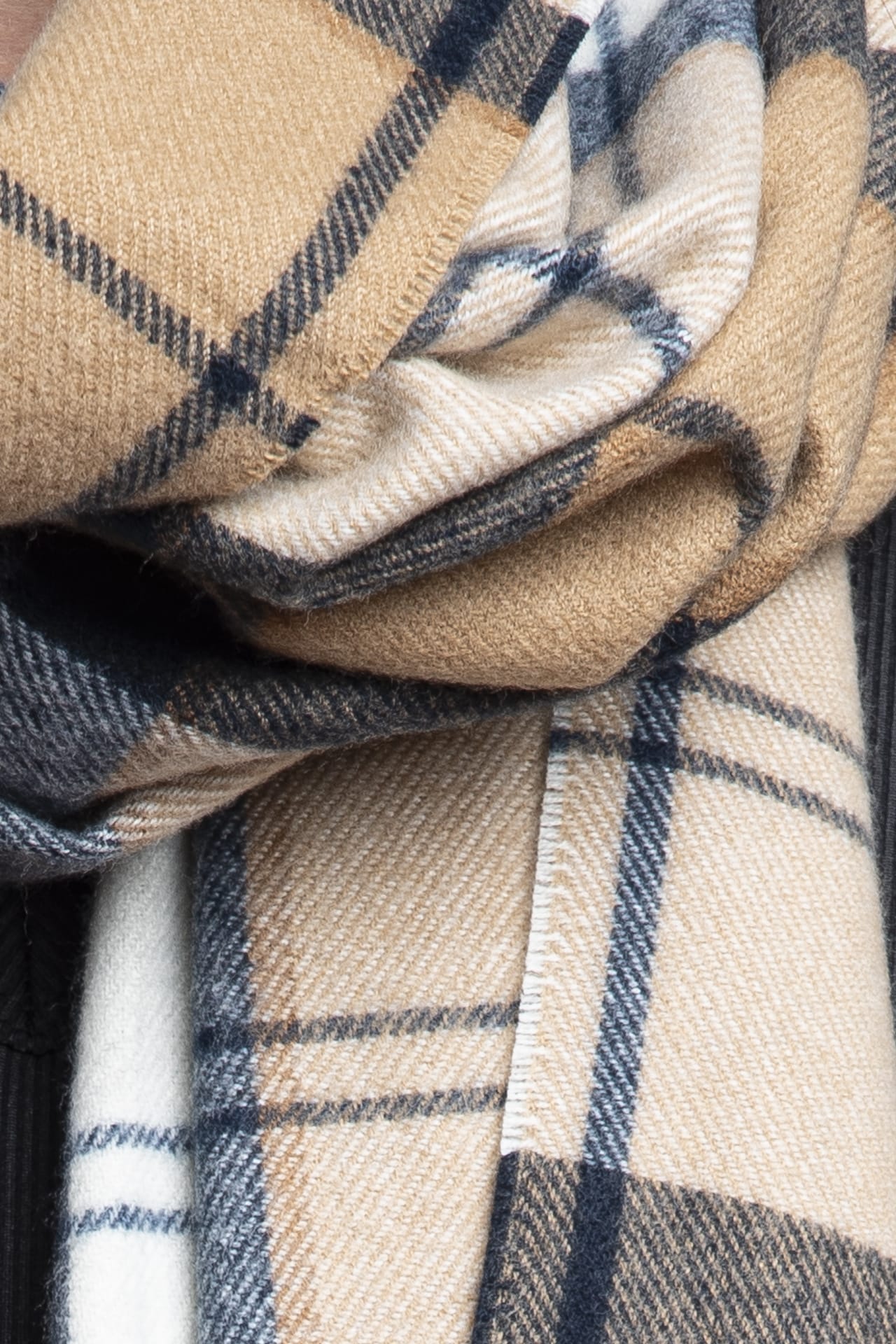 f9b23ed1185f343aefb6cbcebb4b20a24cb42ad7