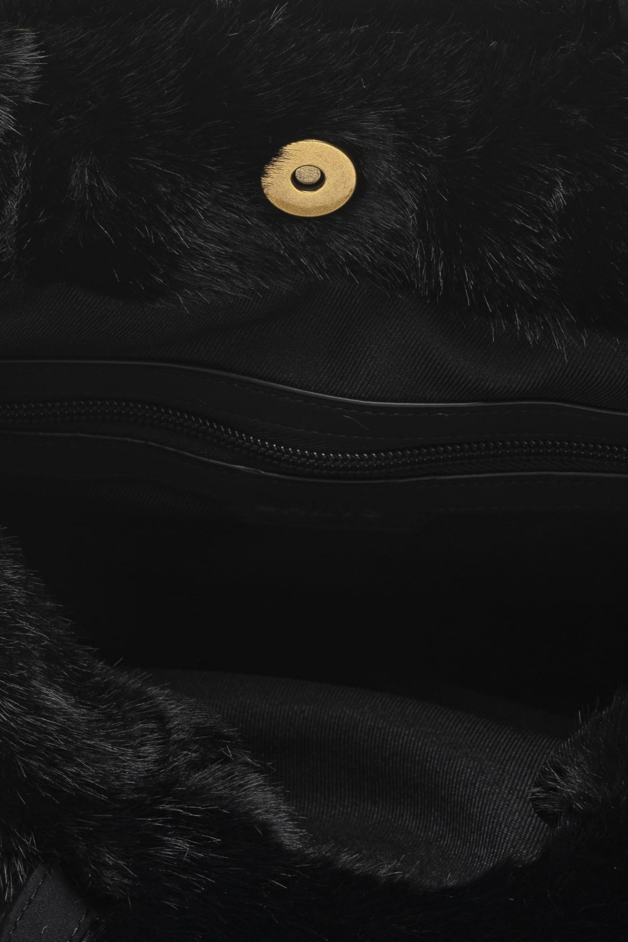 98eada3cbfb396d94eb9ed3f1be3d873c8d7a4ba