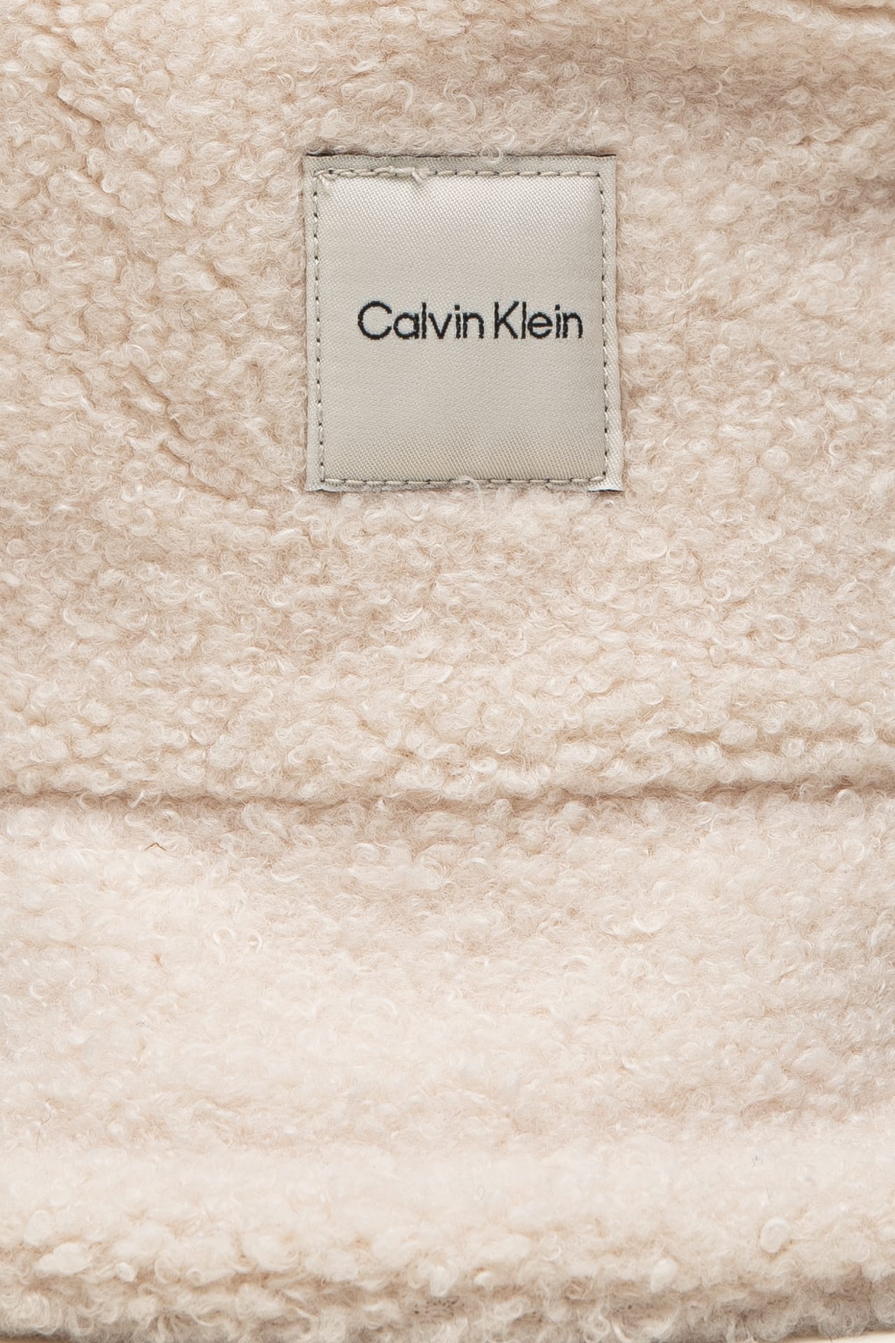 6889a0feca7dcfbe9142bd75e0667271b75d7efe