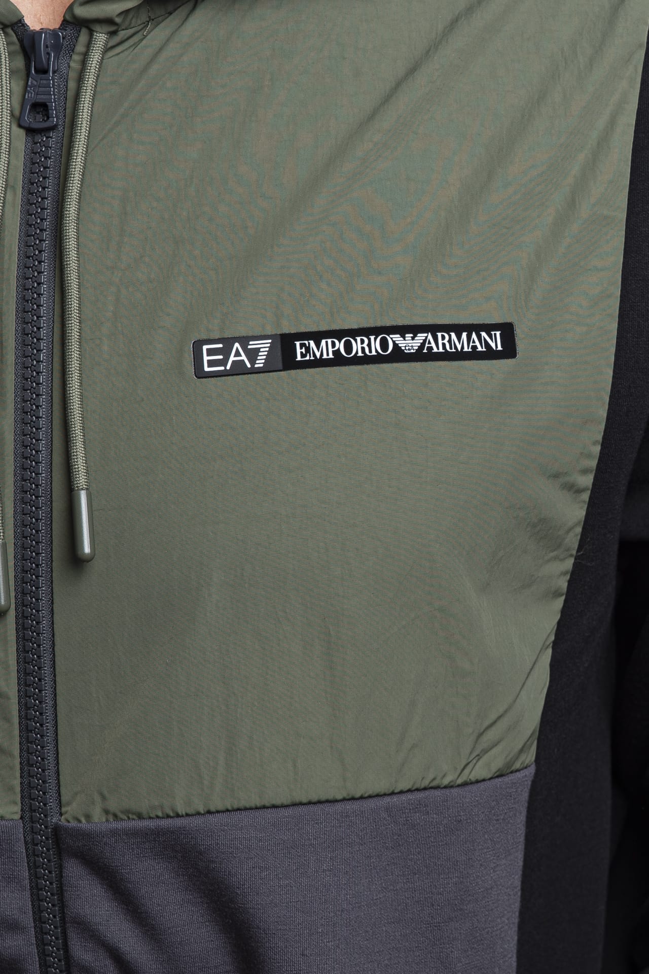 d7d035793077571aed44ab3b2ecb7be6eeae373f