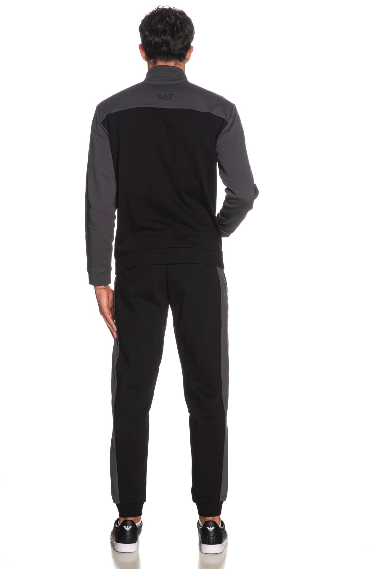 6fc3355f156194754027a6755b298a70f5c5b76f