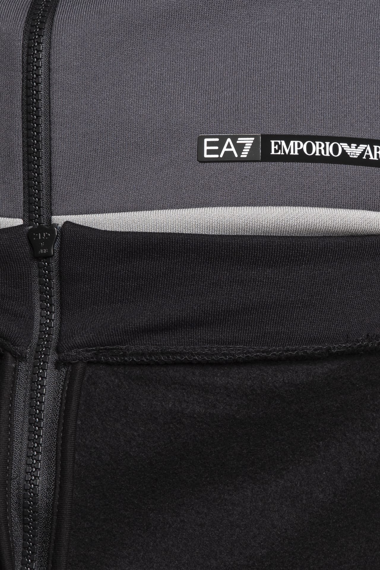 1876552630af247f6607923c9b24ea4acfad445f