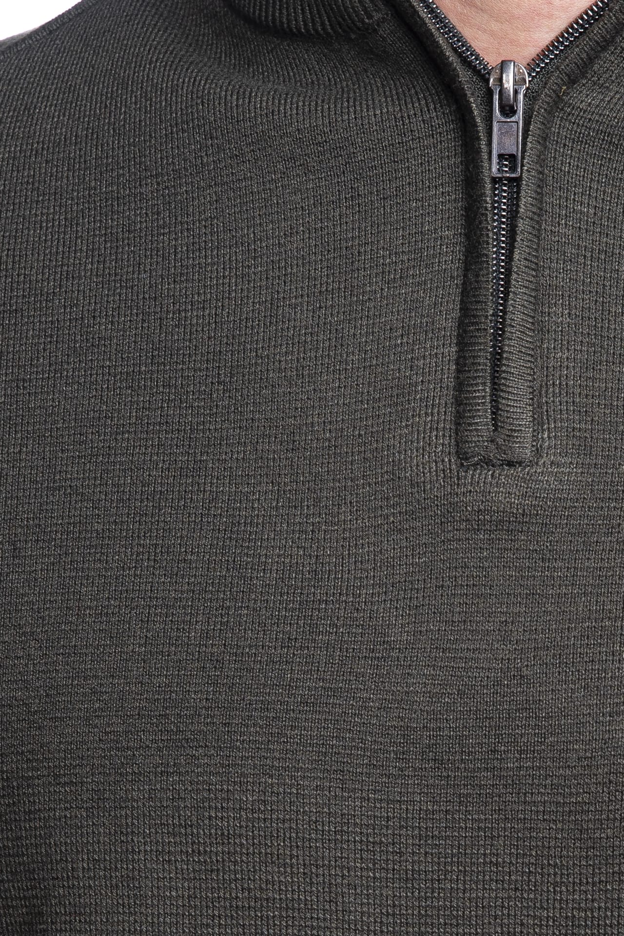 025f9356eea2e0cff165aa42f24a12aec3f6776c