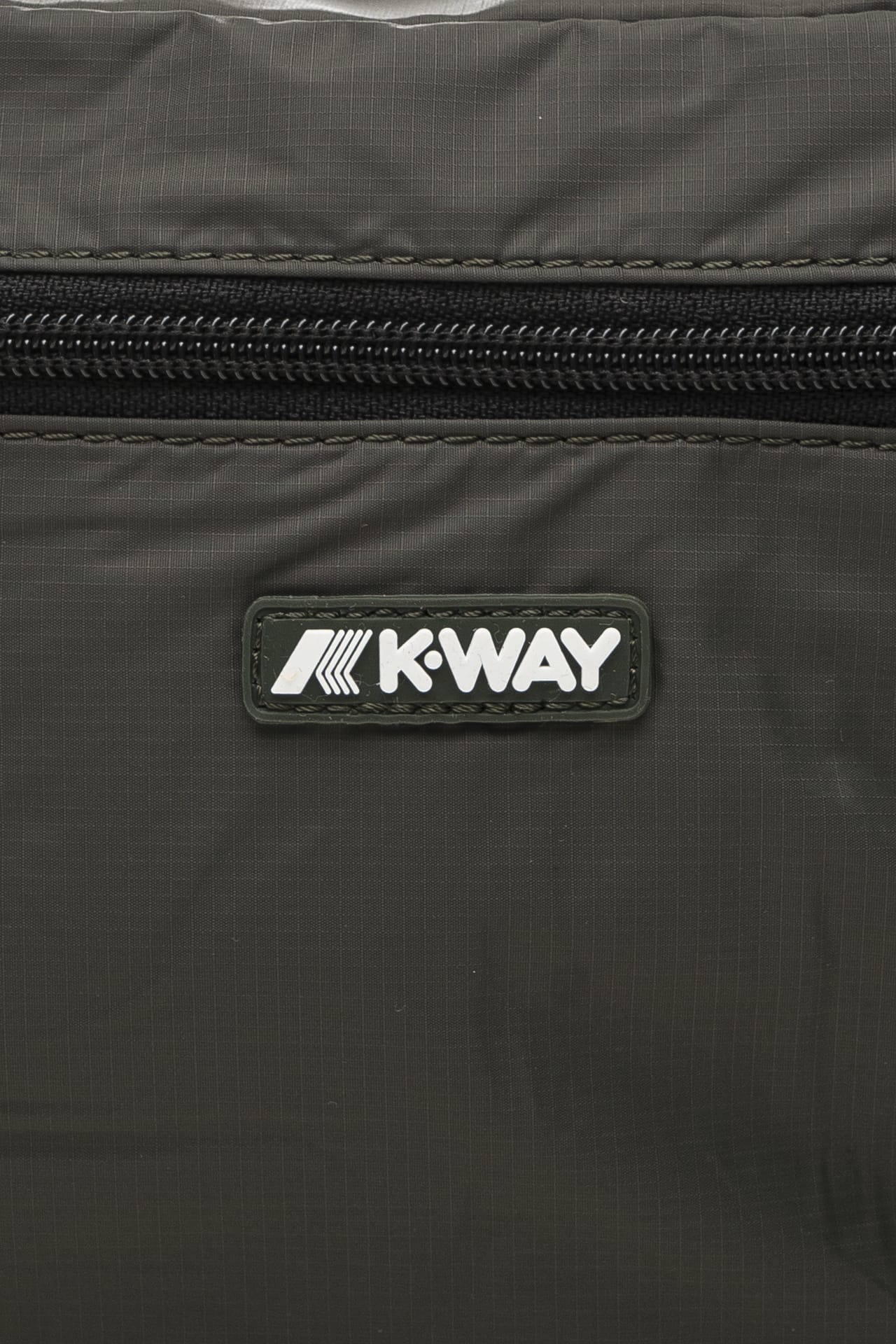 b4d0b2288cc0c61e03883247badf32482805dd71