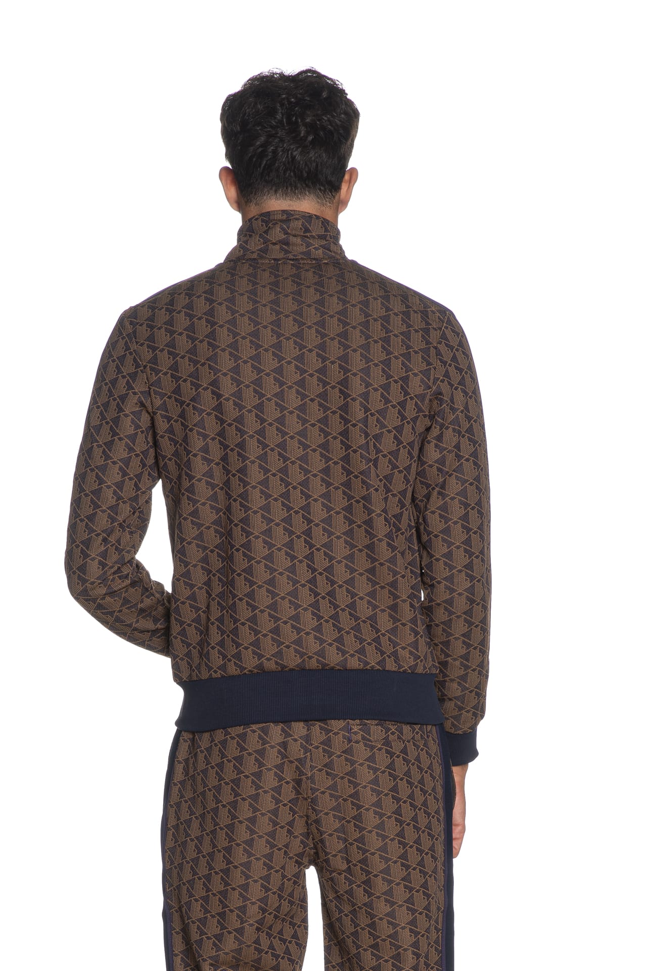 81aa3bbf087125322f6d9cd27f32fe3653bcb4af