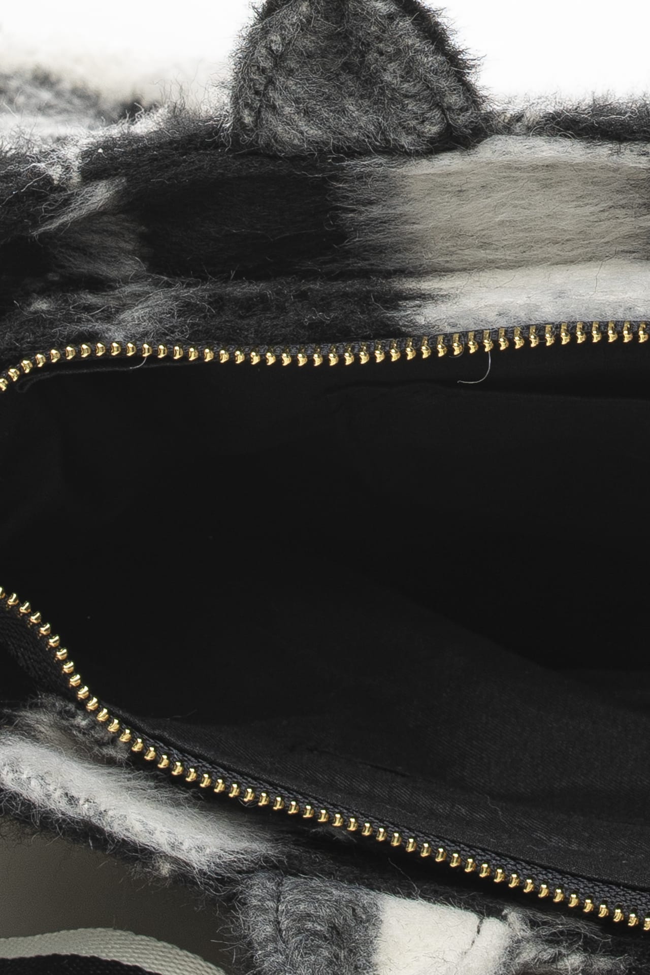 984b7fb7e39de152a743099b369ef0989ff8d589