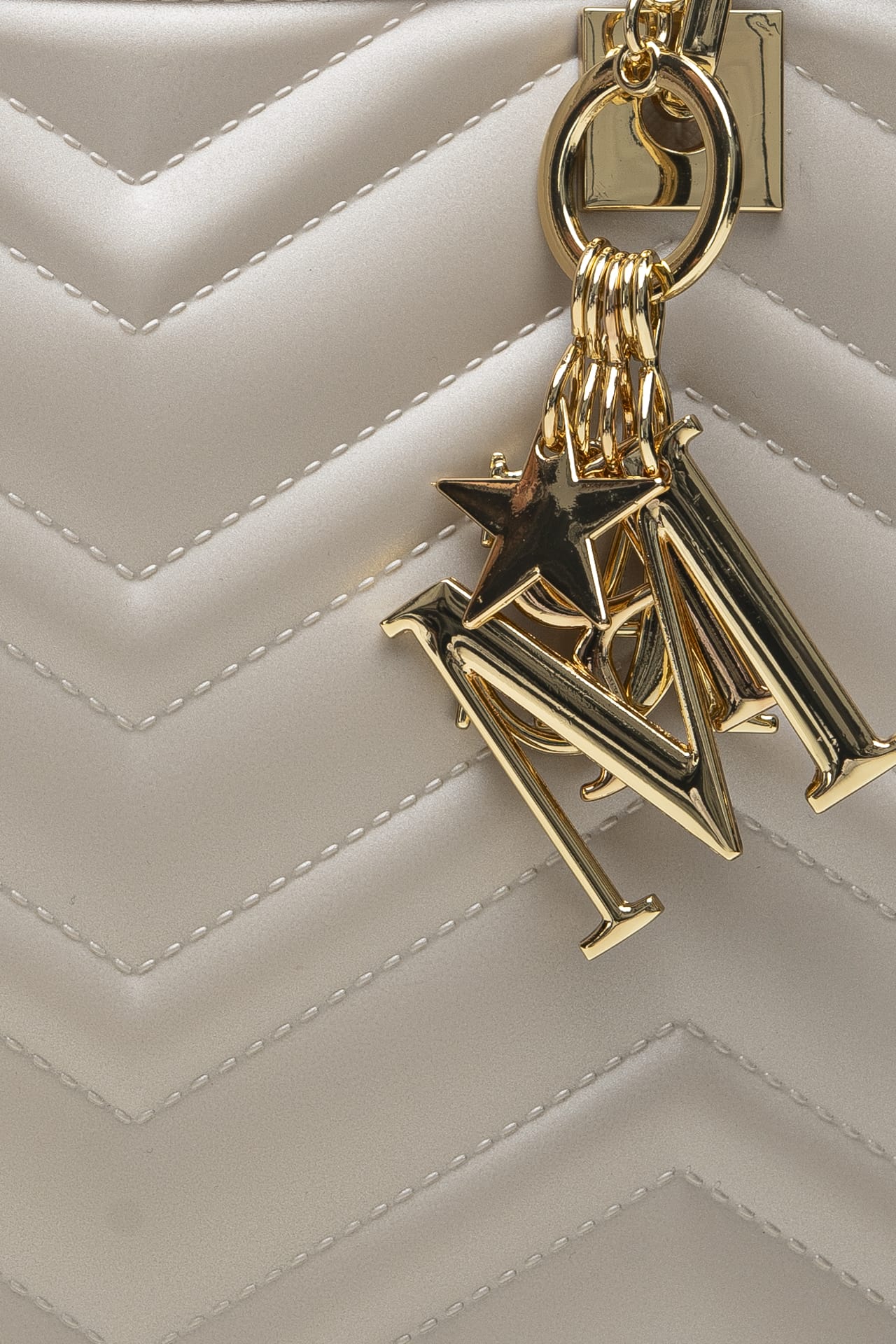 796f14b1621a2e76e436a570a8677fd91811fa22