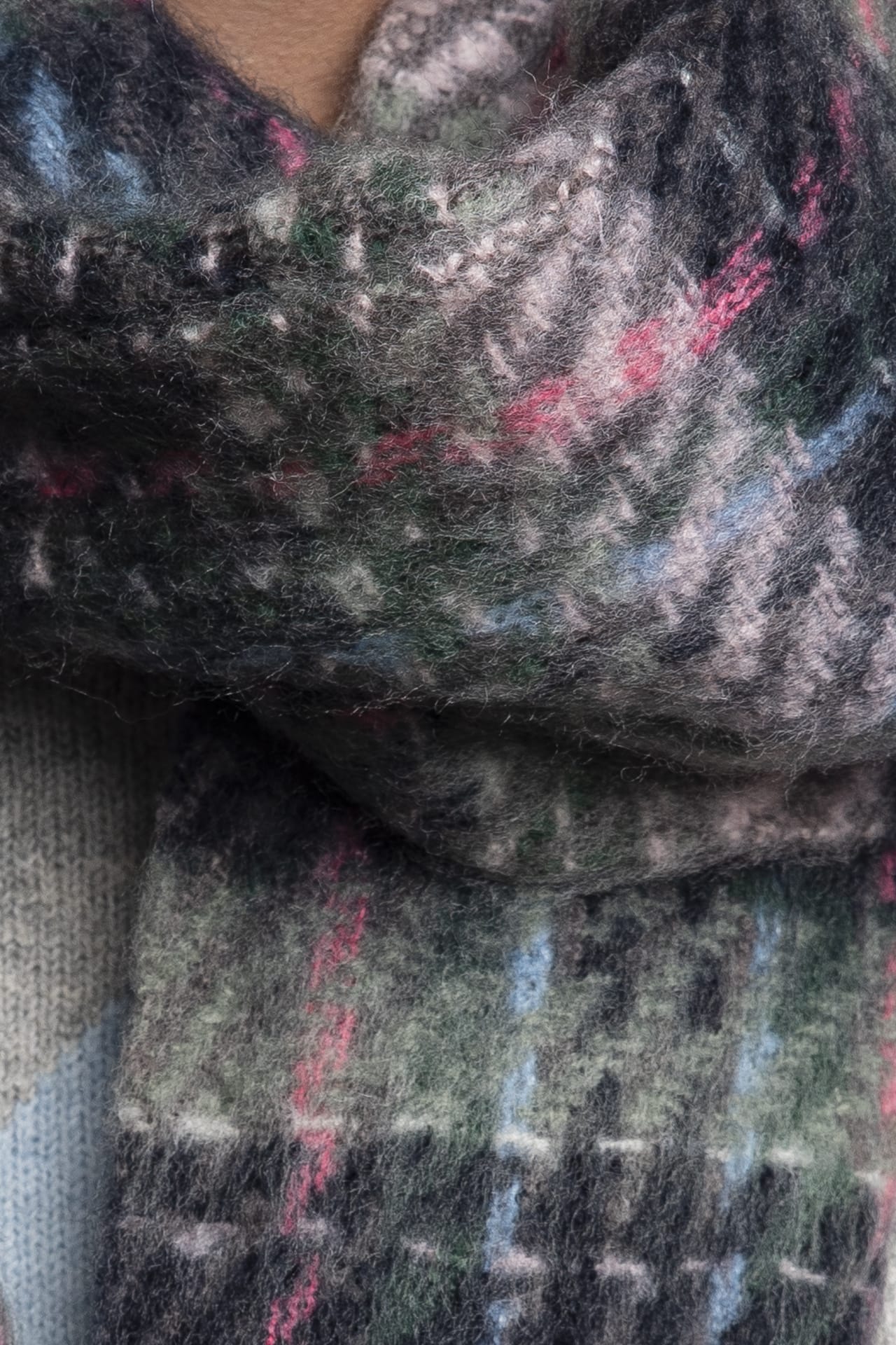 f31873e289df4b92744f7400331af540042e1a81