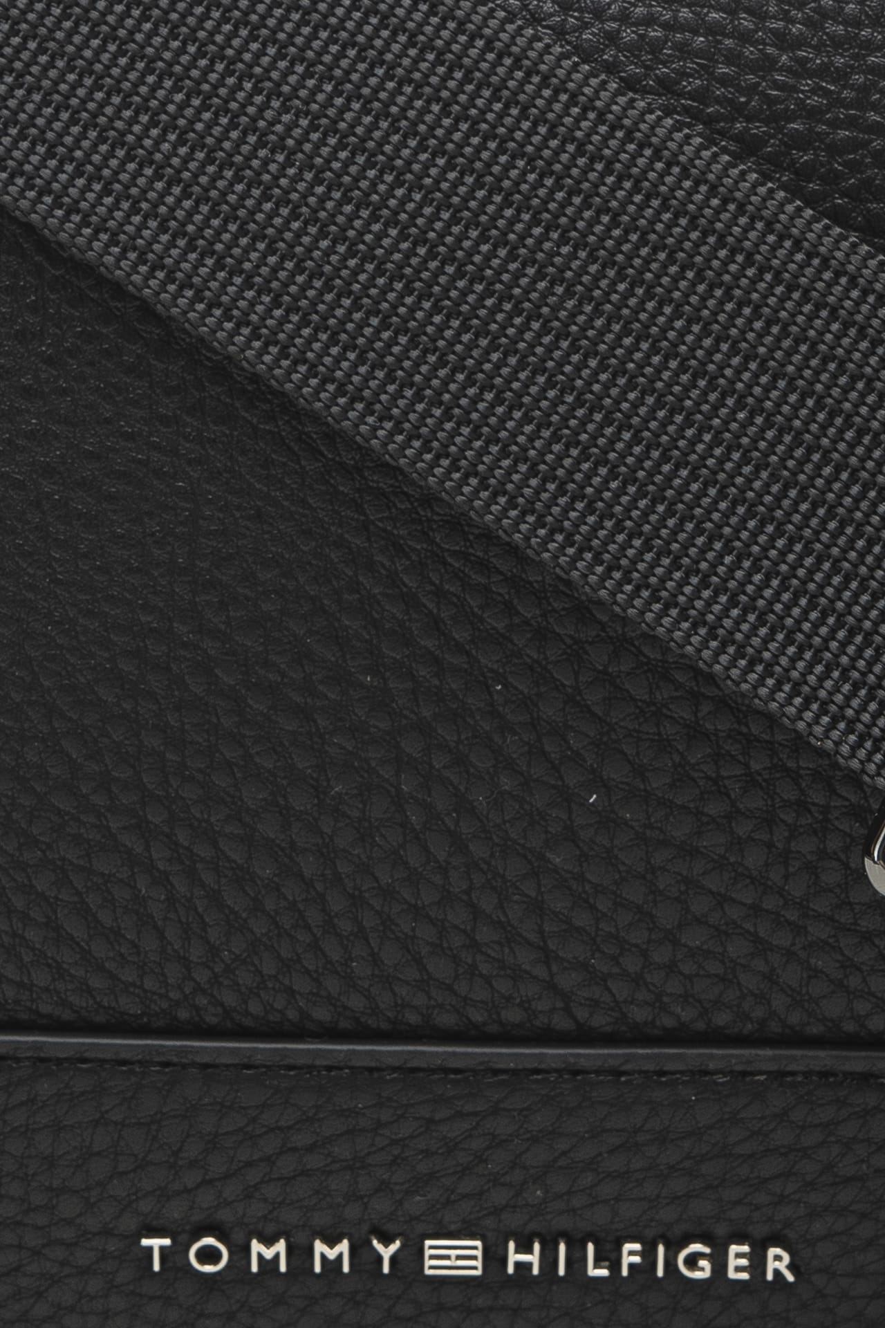 90ad9e67117851faa9557f7cfb2ea63fa60dabee