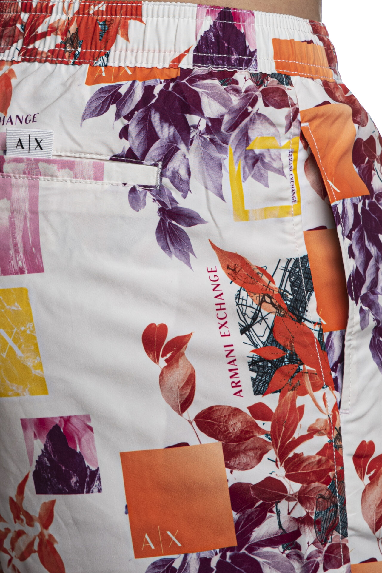 Costume Armani Exchange Beachwear Flower Mix Print Mid da uomo bianco fantasia loghi mix floreale arancio giallo viola